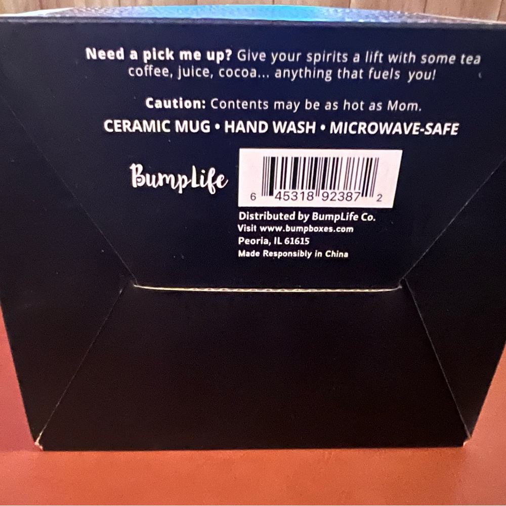 NIB Black 'MOM' Ceramic Mug - Picture 5 of 6